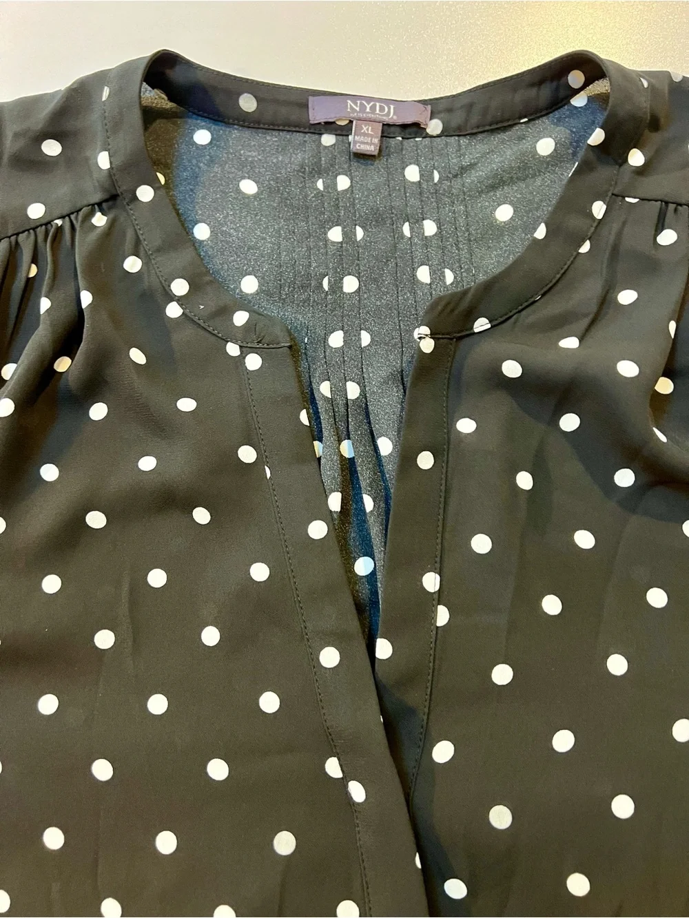 NWOT NYDJ Pintuck Polka Dot Blouse Black White XL Work Professional - Picture 8 of 10